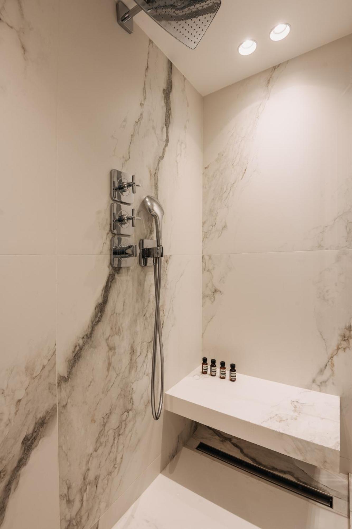 Highstay - Luxury Serviced Apartments - Louvre-Rivoli Paris Exterior foto